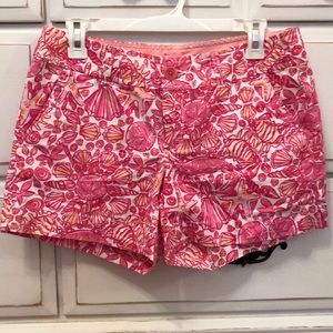 Lilly Pulitzer shorts, size 6.